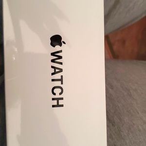 Apple Watch SE 40mm Space Gray Alu Black Sport Band GPS